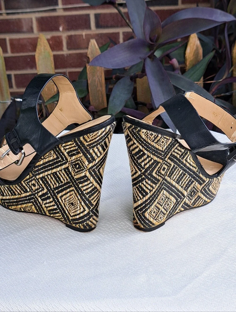 Shoe Dazzle Black Strappy Wedge Sandals with Patterned Platform